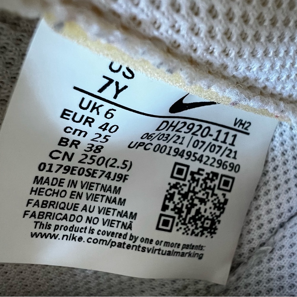 Nike Air Force 1 Low LE Triple White Size 7Y Youth (GS) DH2920-111 Sneakers - Picture 11 of 12